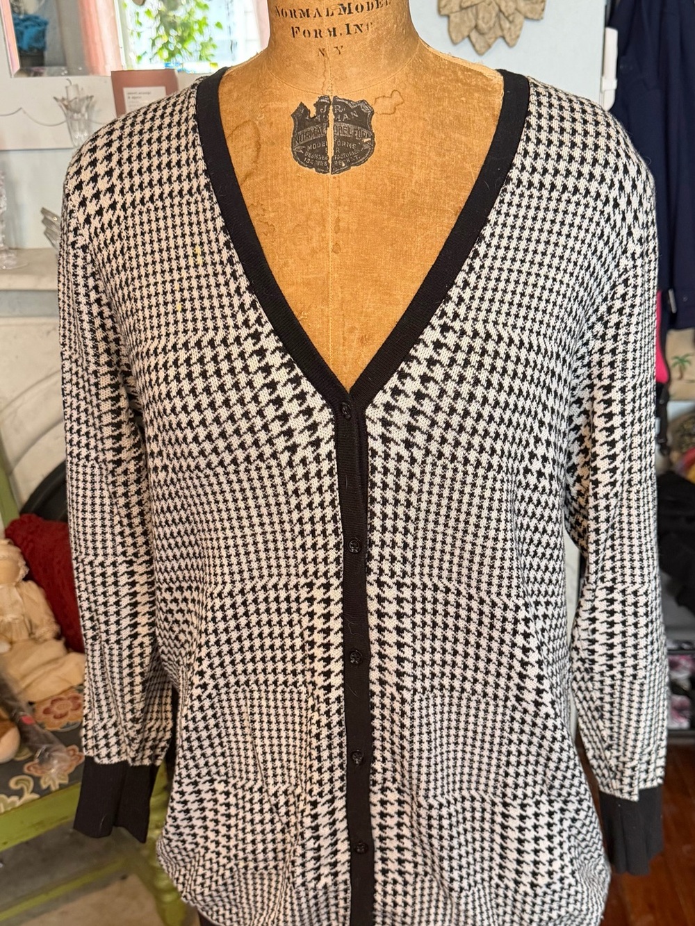 torrid Black and White Houndstooth V‑Neck Button Cardigan